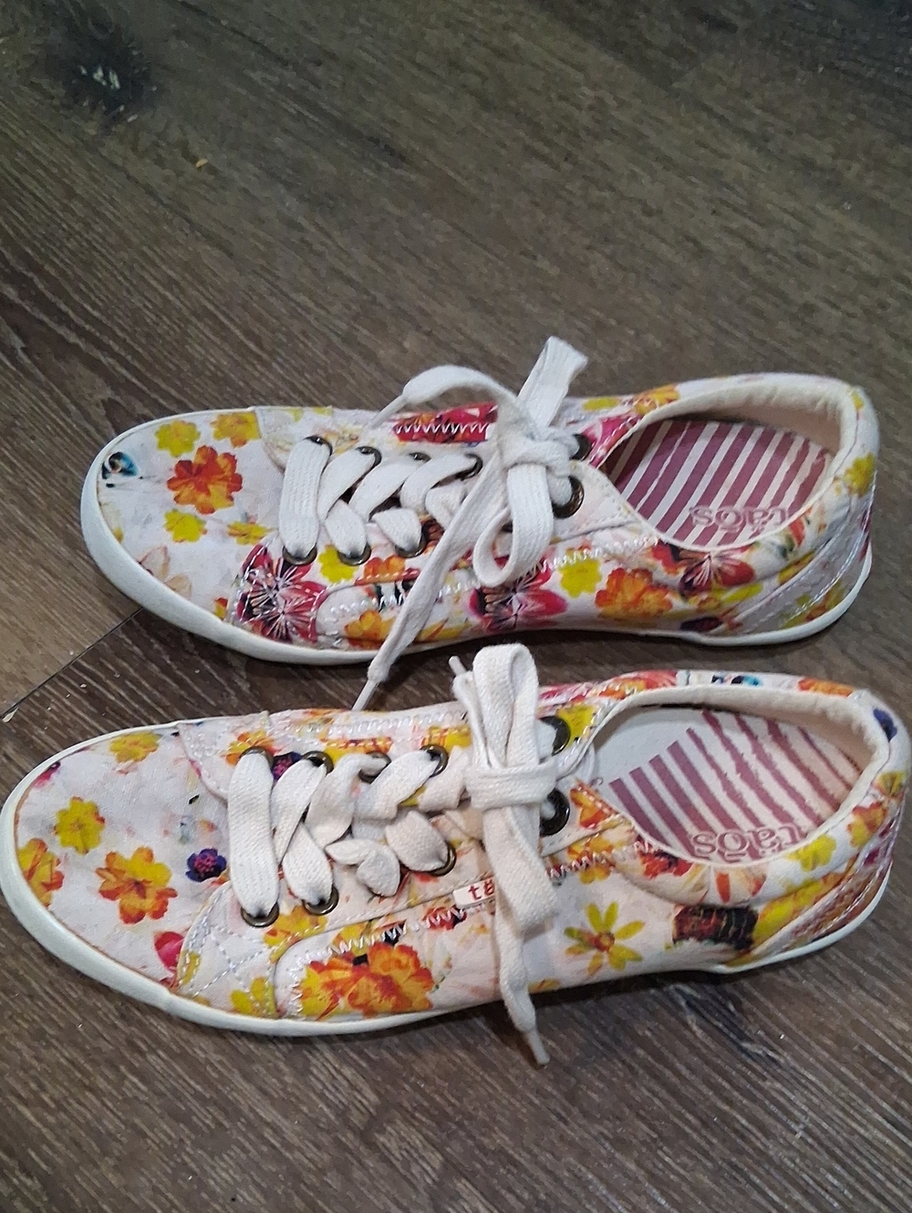 Taos Footwear Star Floral Multicolor Size 6 - Picture 4 of 9